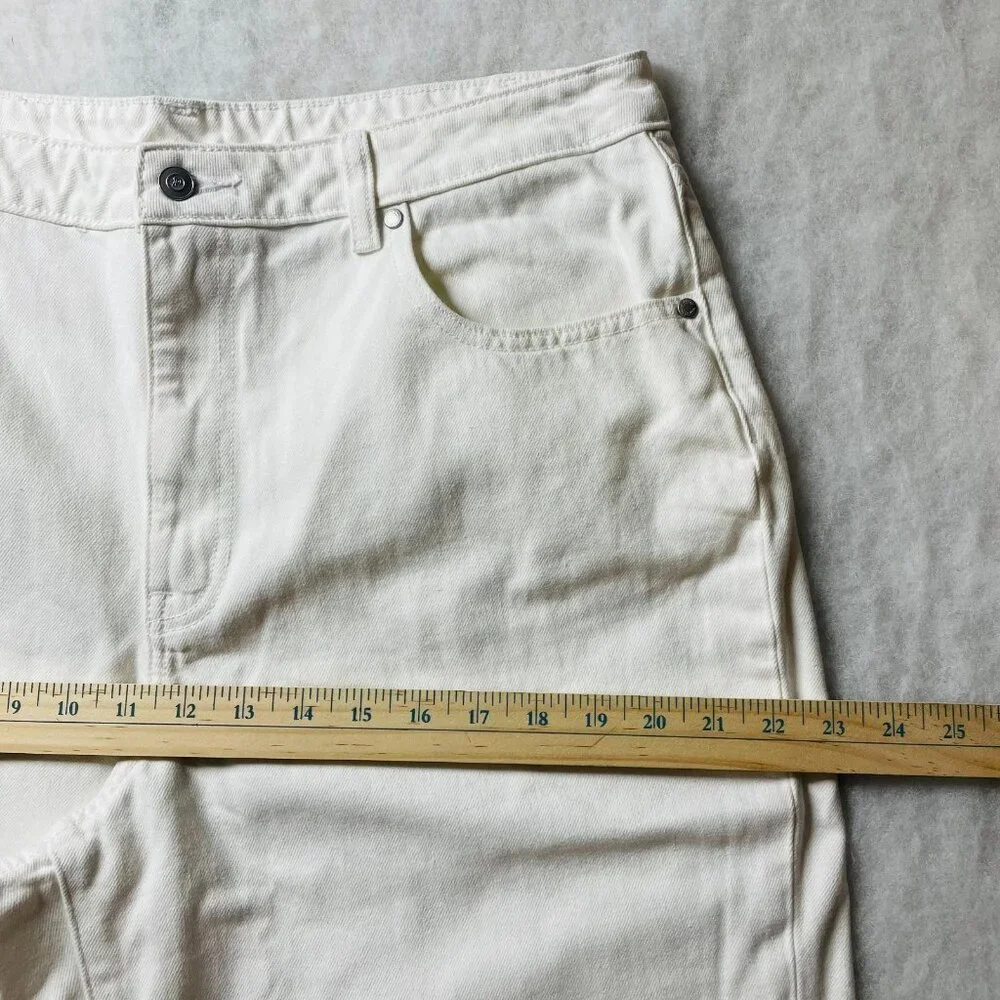 Pink Victoria's Secret Womens White High Rise Neutral Wide Leg Jeans Size 14 - Picture 8 of 12